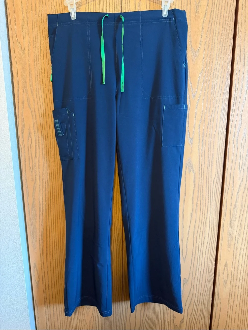 Carhartt Navy Blue and Green Scrubs Set size L